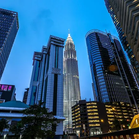 Calm Sojourn, Sky Suites Klcc-2